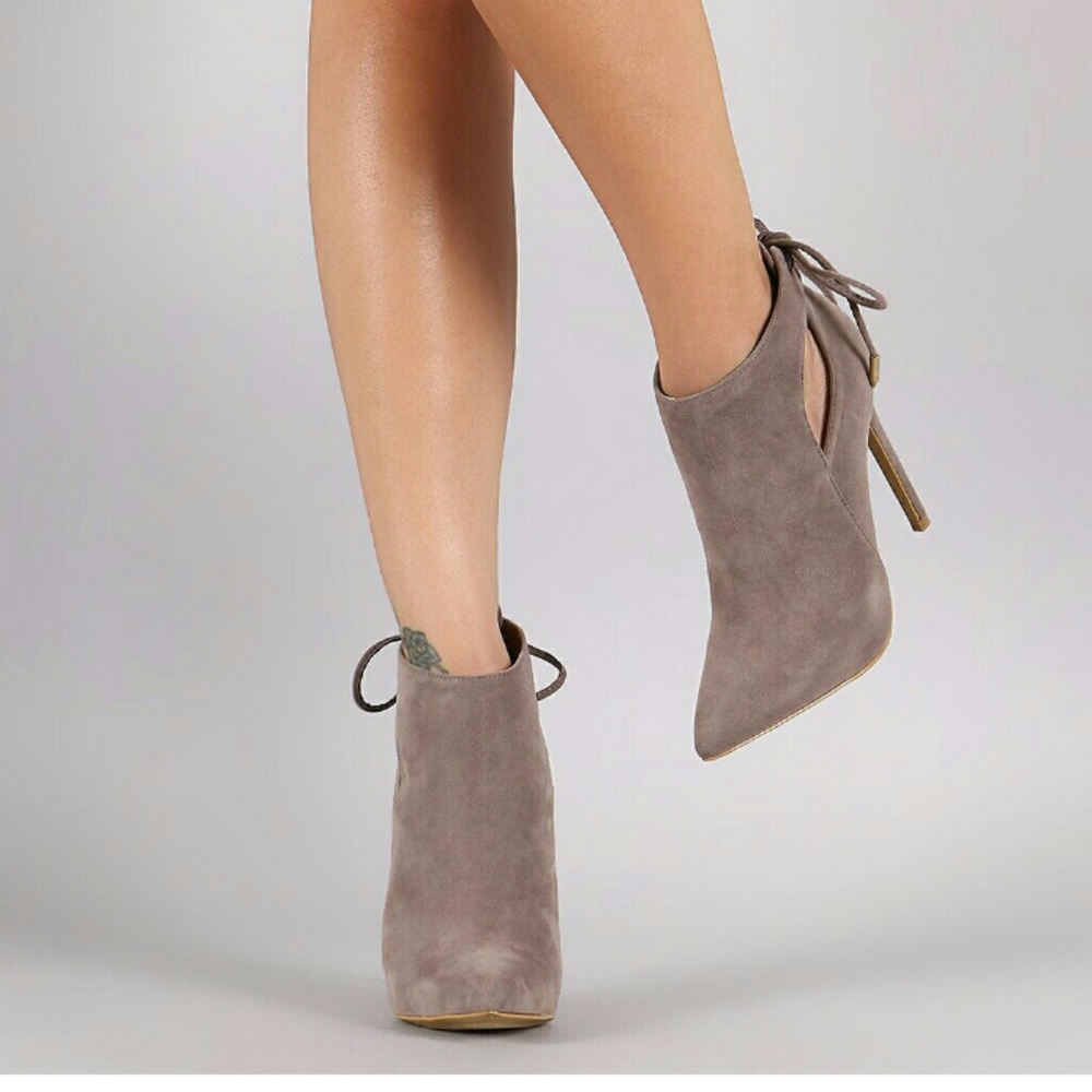 Back-Tie Booties